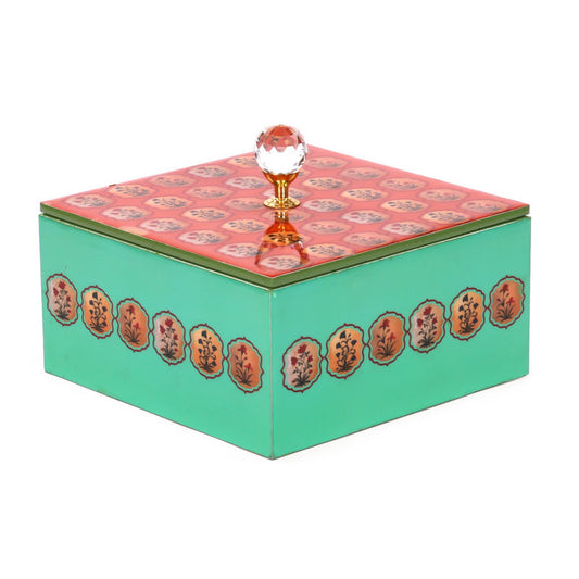 Motif Square Box