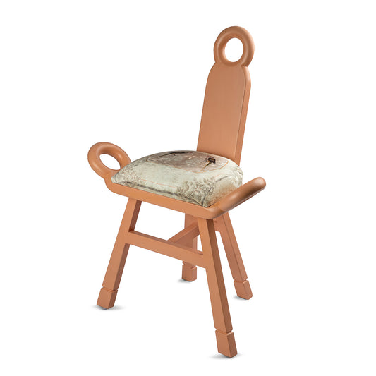 Parrot Boota Creme Saddleback Chair